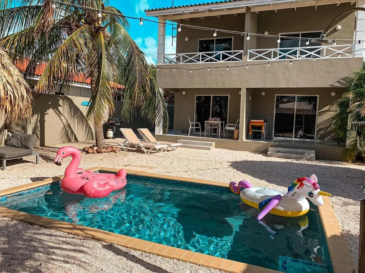Caribbean Oasis Apartments Willemstad